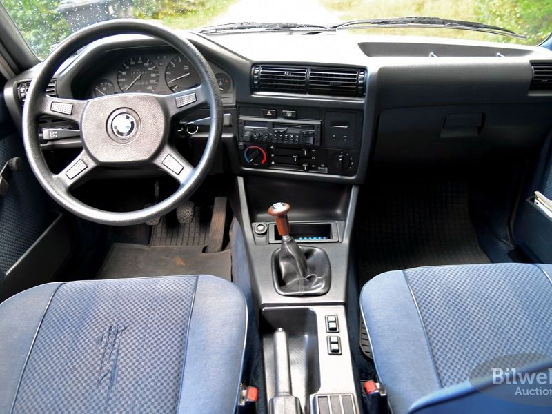 BMW 320 bild 28