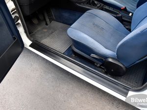 BMW 320 bild 21