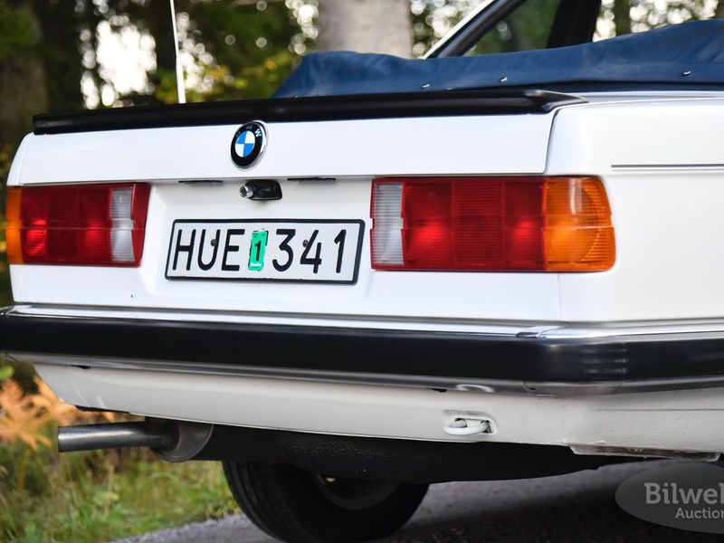 BMW 320 bild 14