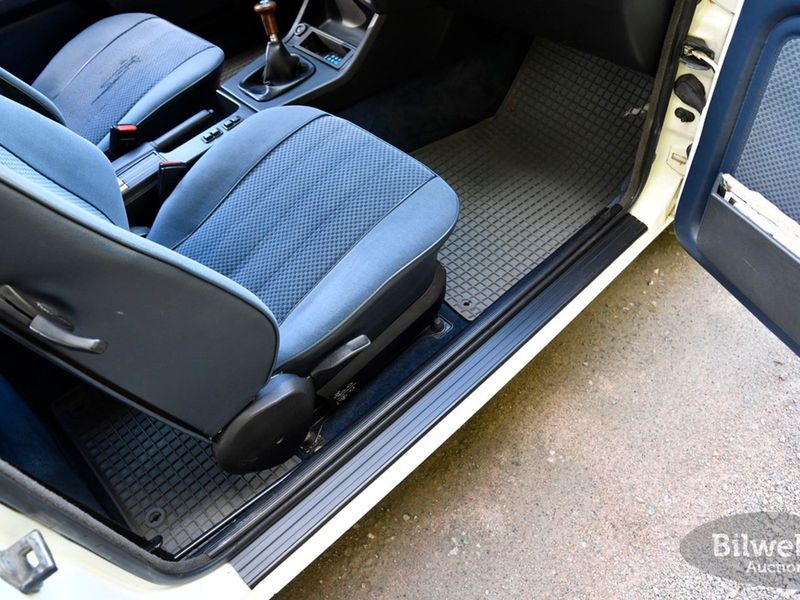 BMW 320 bild 38