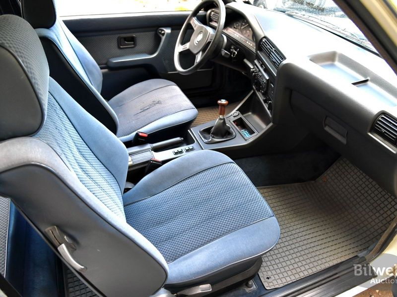 BMW 320 bild 35