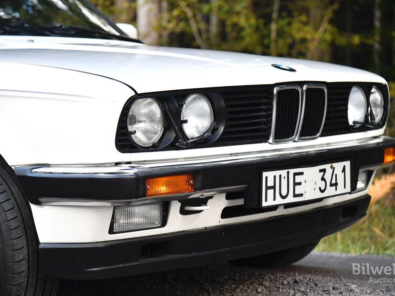 BMW 320 bild 10