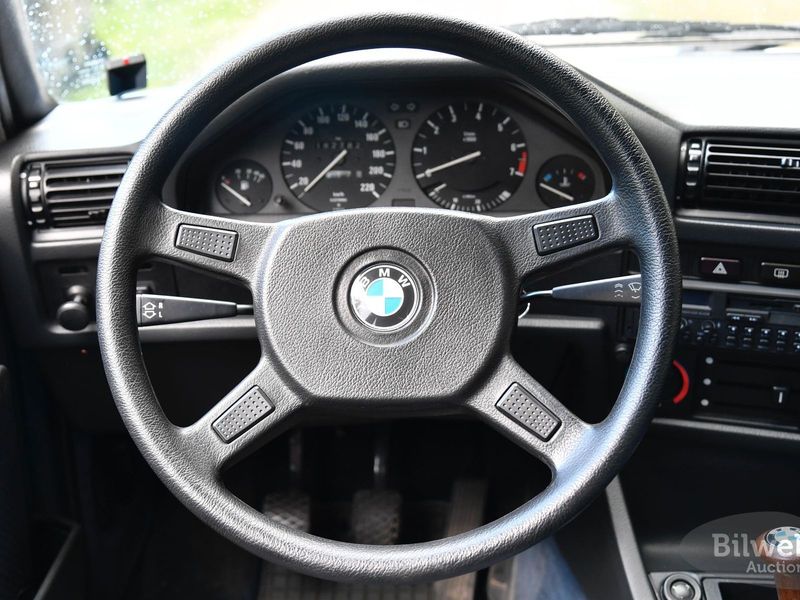 BMW 320 bild 31