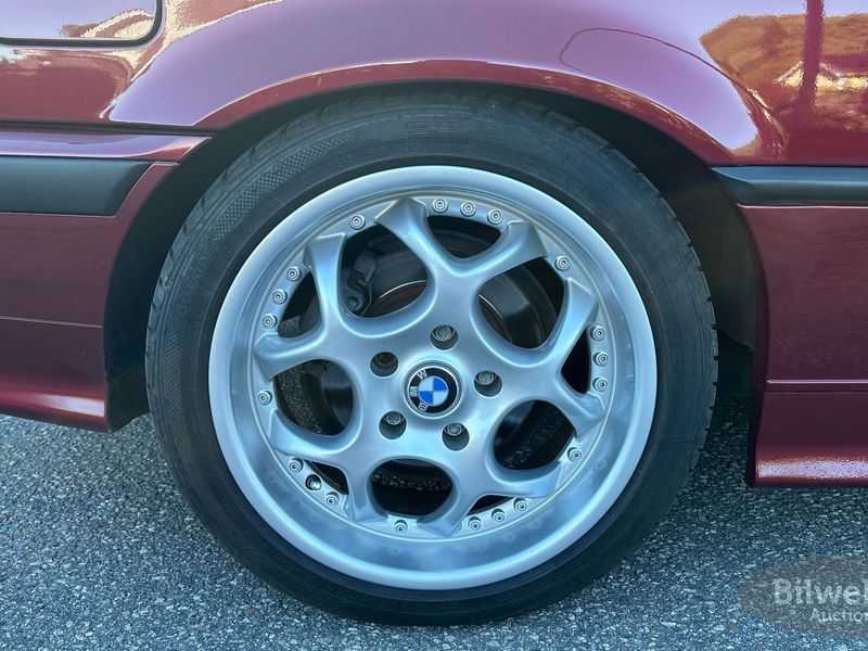 BMW 325 bild 9
