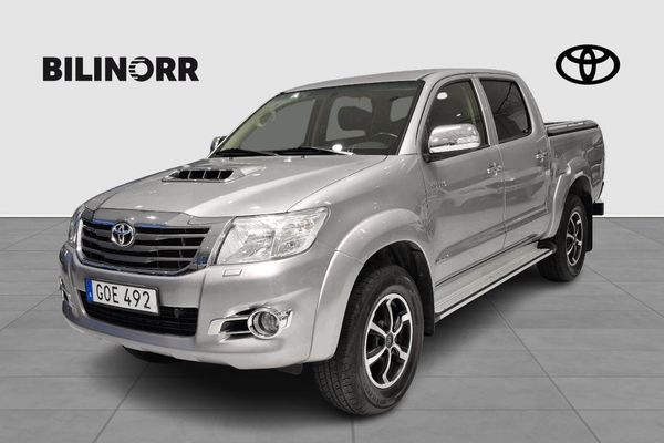 Toyota Hilux Dubbelhytt D-CAB 3.0 AUT D-4D 4WD SR+ |VHJUL|MVKUPÉ|DRAG| - 2015