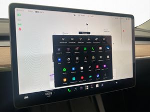 Tesla Model Y bild 20