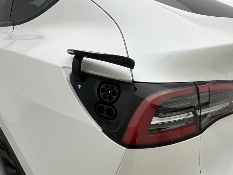 Tesla Model Y bild 31