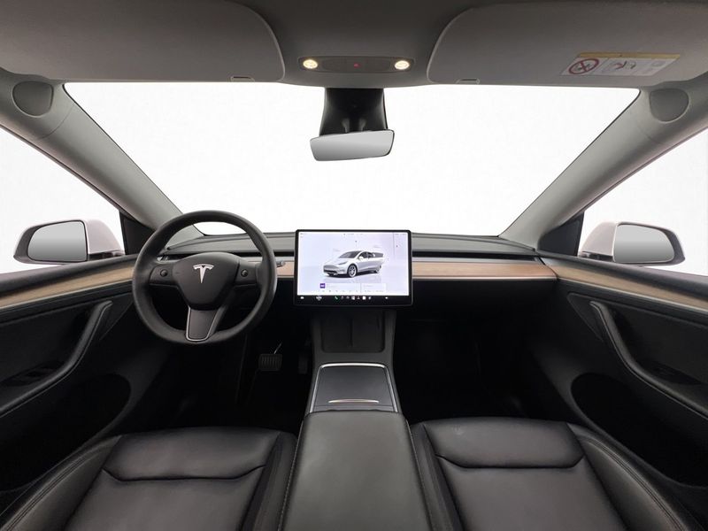 Tesla Model Y bild 25