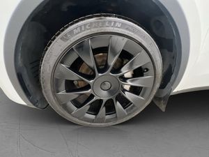 Tesla Model Y bild 34