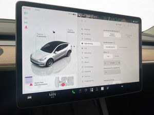 Tesla Model Y bild 22