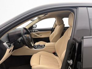 BMW i4 bild 13