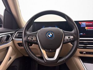 BMW i4 bild 14