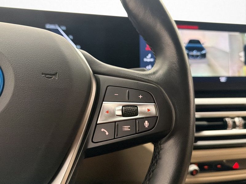 BMW i4 bild 17