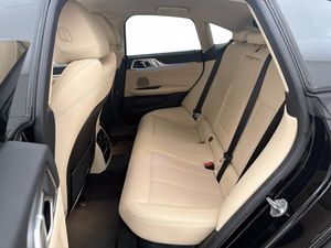 BMW i4 bild 29