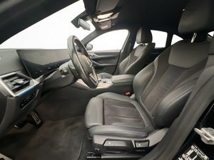 BMW i4 bild 12