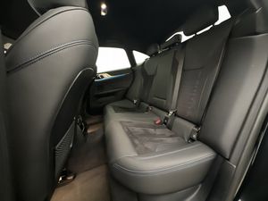 BMW i4 bild 27