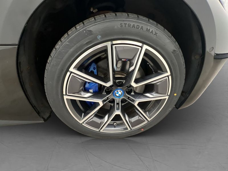 BMW i4 bild 33