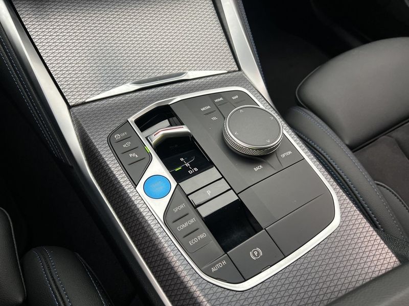 BMW i4 bild 22