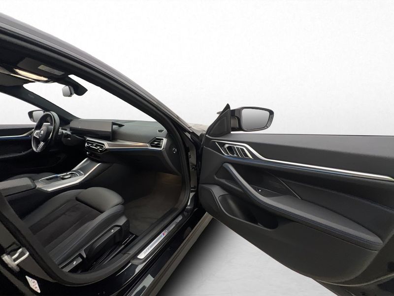 BMW i4 bild 25