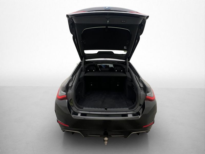 BMW i4 bild 28
