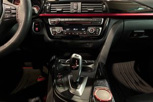 BMW 330 bild 12