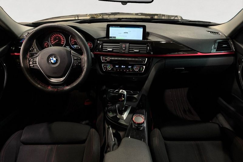BMW 330 bild 11