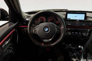 BMW 330 bild 13