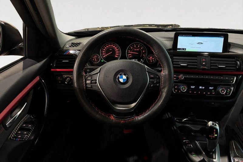 BMW 330 bild 13