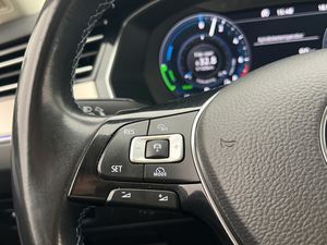 Volkswagen Passat bild 18