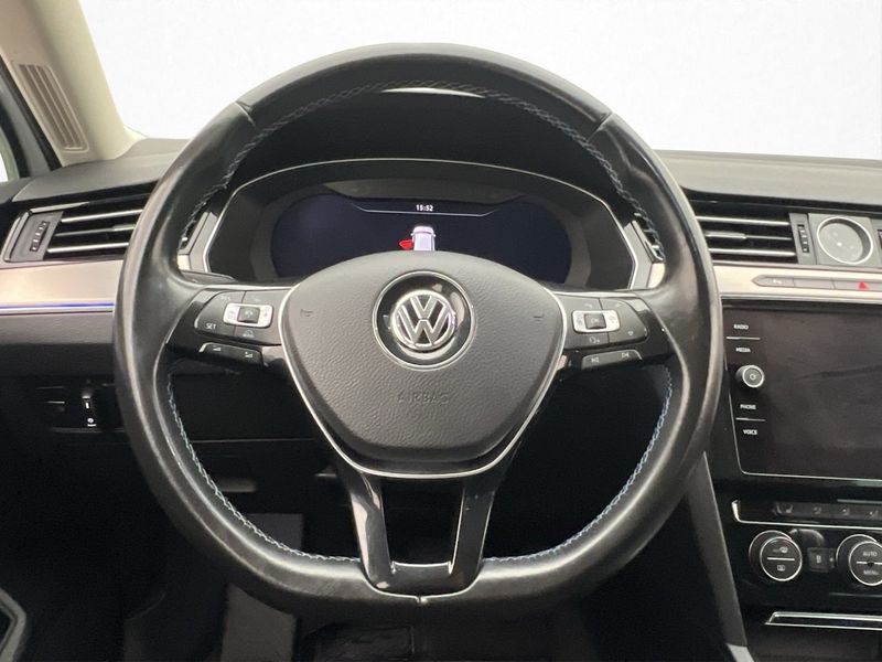 Volkswagen Passat bild 19