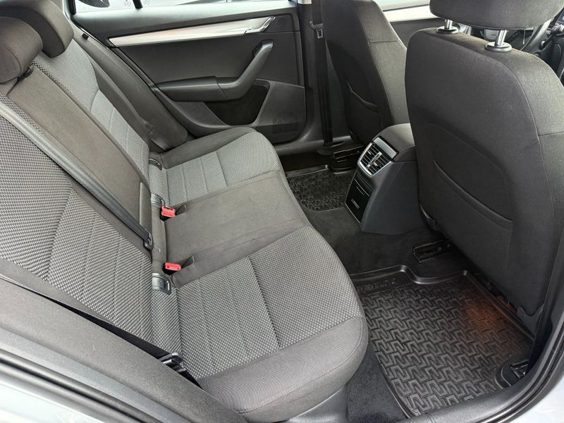 Skoda Octavia bild 12