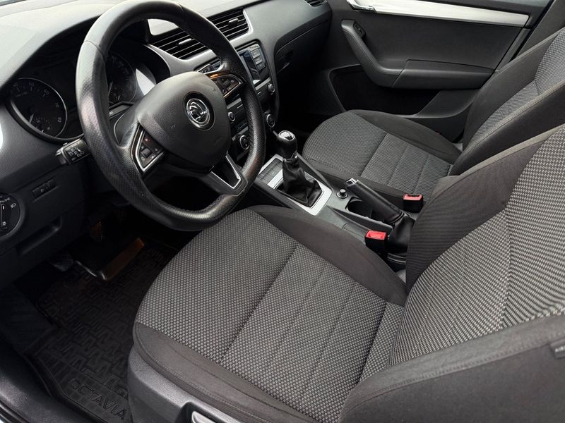 Skoda Octavia bild 9
