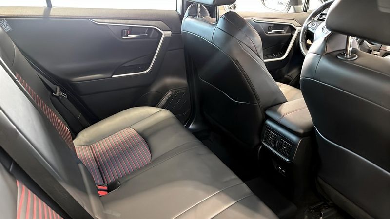 Toyota RAV4 bild 5