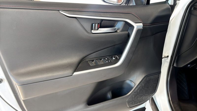 Toyota RAV4 bild 11