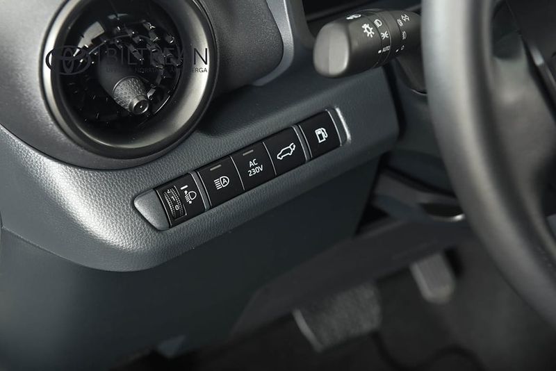Toyota C-HR bild 12