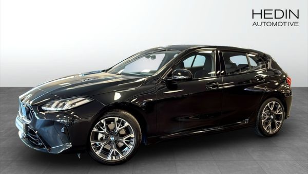 BMW 120 M-Sport Rattvärme 18" Backkamera - 2026