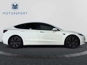 Tesla Model 3 bild 8