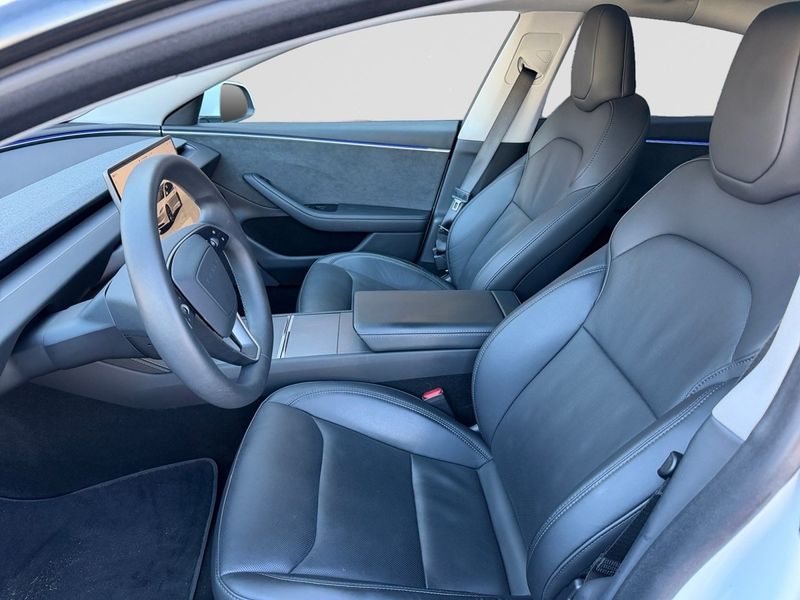 Tesla Model 3 bild 10