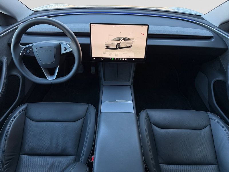 Tesla Model 3 bild 11