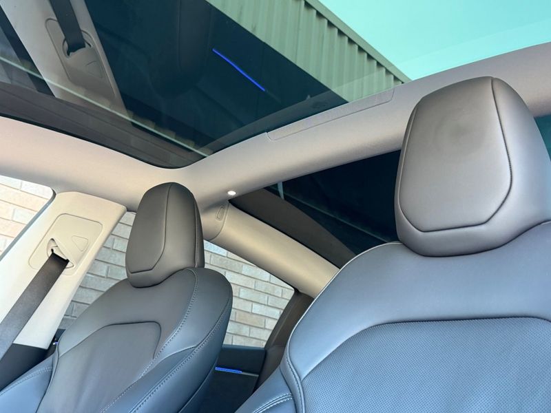 Tesla Model 3 bild 19