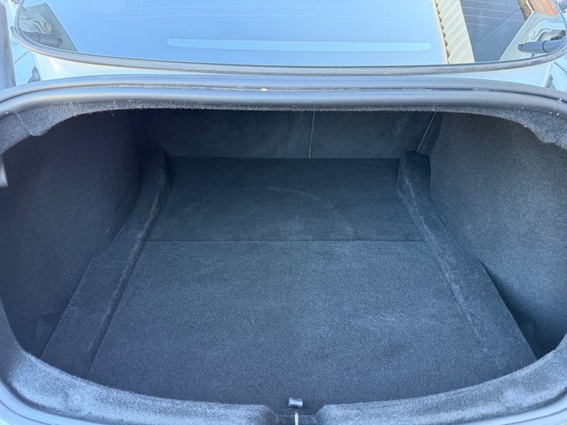 Tesla Model 3 bild 17