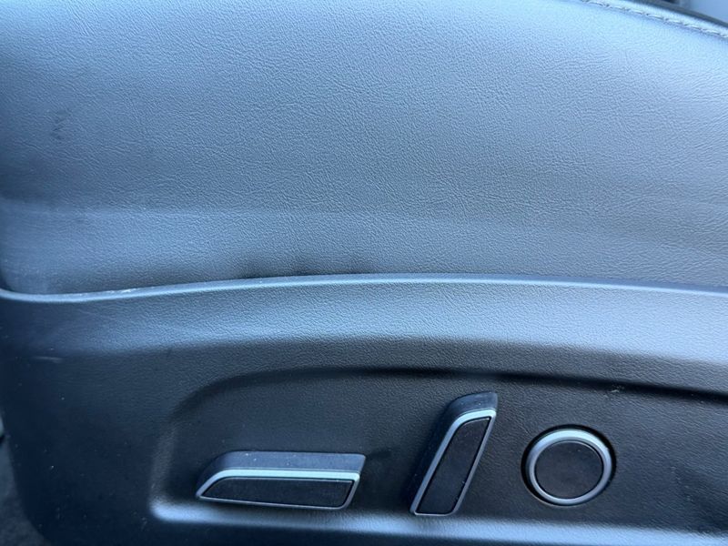 Tesla Model 3 bild 20