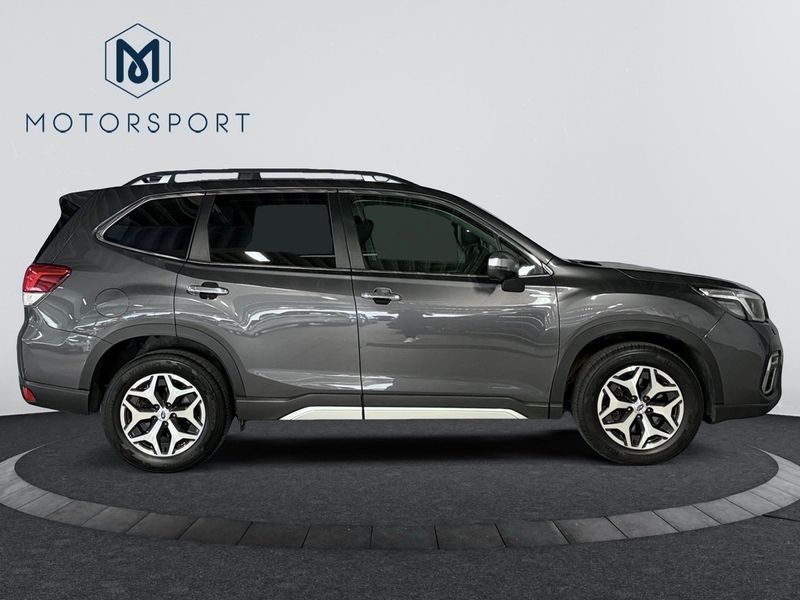 Subaru Forester bild 8