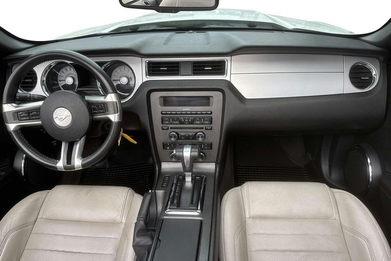 Ford Mustang bild 10