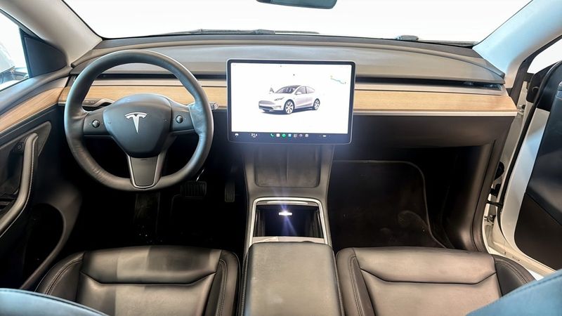 Tesla Model Y bild 4