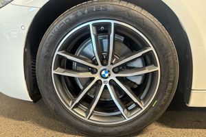 BMW 520 bild 25