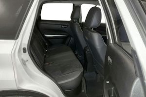 Suzuki Vitara bild 8