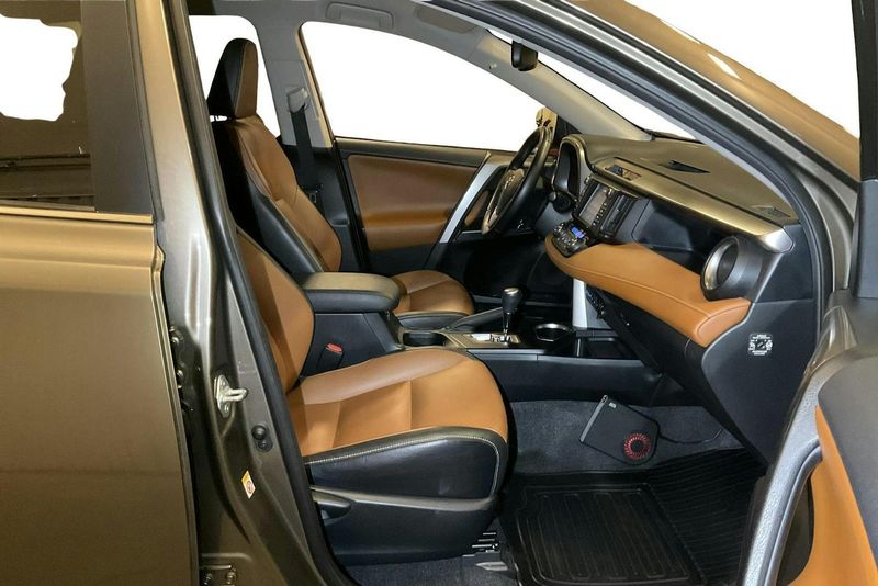 Toyota RAV4 bild 7