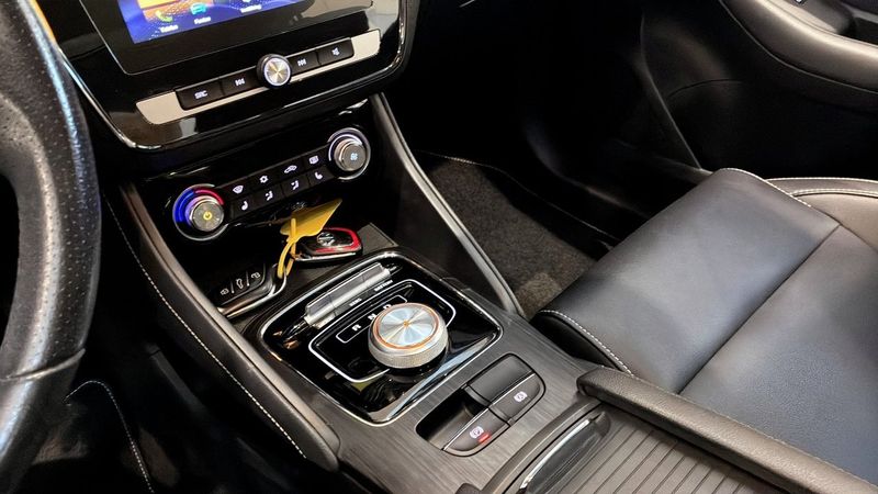 MG ZS EV bild 21