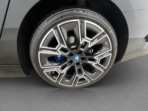 BMW i5 bild 38